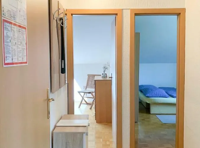 Ela's דירה Komenda